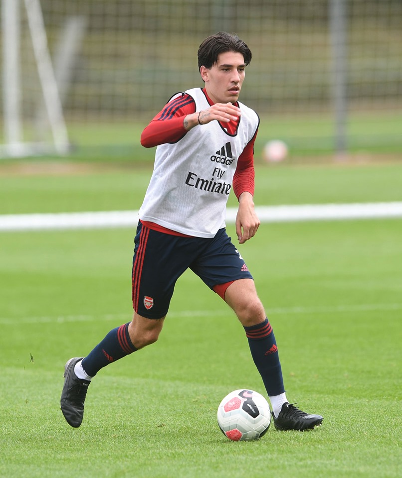 Hecky_Hector_Bellerin_Arsenal_training