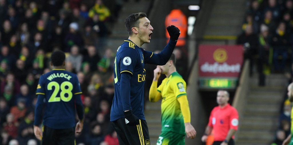 Mesut_Ozil_Arsenal_Norwich